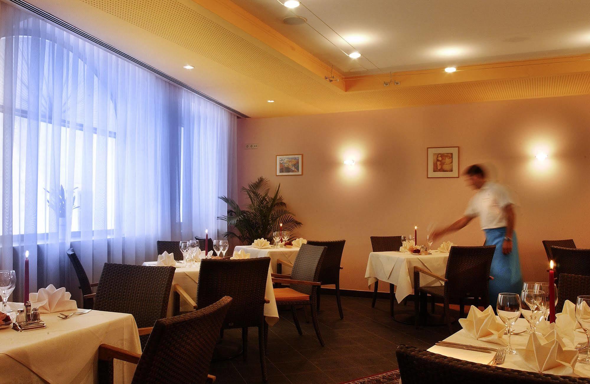 Hotel Krone - Eat, Drink, Stay Bressanone Exterior photo