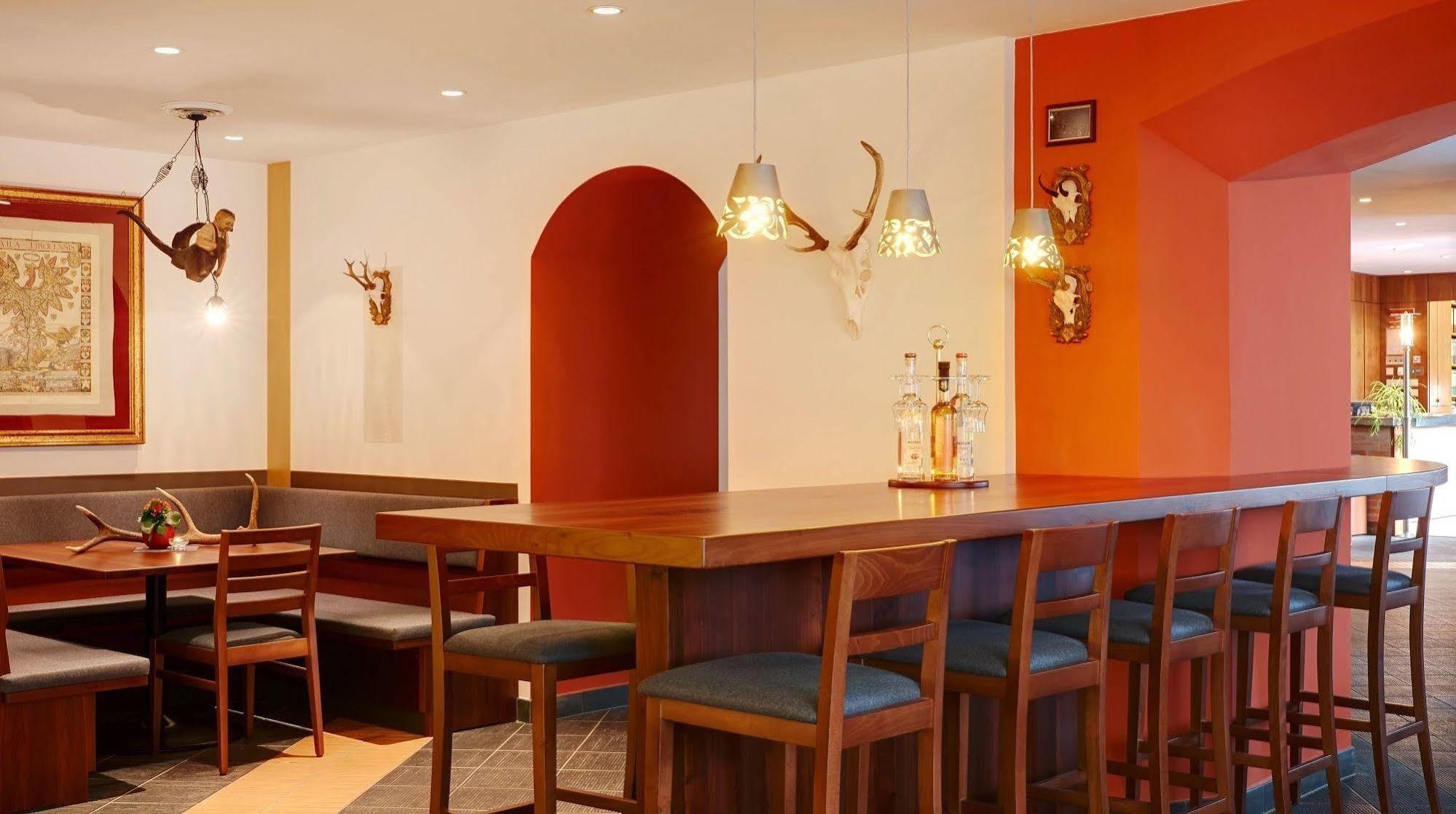 Hotel Krone - Eat, Drink, Stay Bressanone Exterior photo